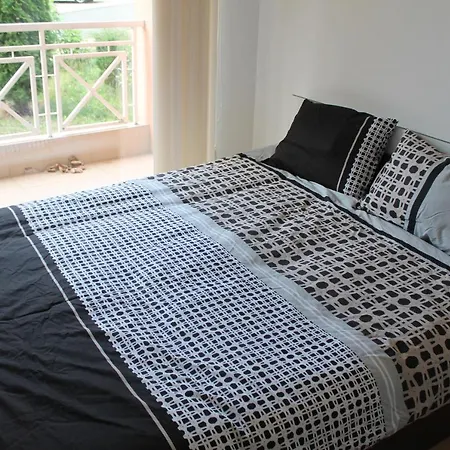 Апартамент One Bedroom Apartment, Sunny Day 6