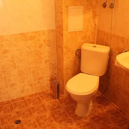 Апартамент One Bedroom Apartment, Sunny Day 6