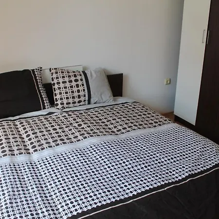 Апартамент One Bedroom Apartment, Sunny Day 6